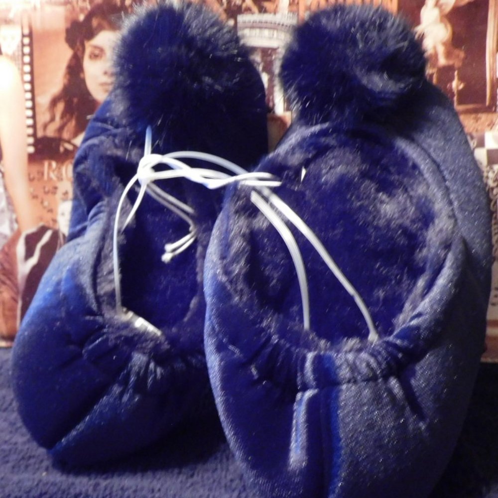 NEW FUZZY Old Navy TinkerBell Slippers for At home